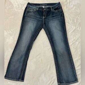 Maurices Embroidered Pocket Bootcut Jean 15/16 short